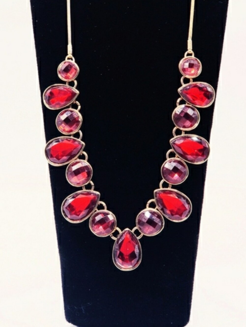 Elegant Nine West Red and Gold Necklace